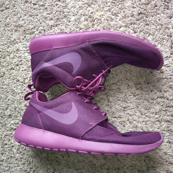 Nike Other - Nike RosheRun one shoes